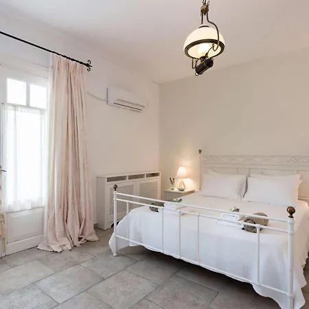 Sleeps 12 Pool Air Con Wifi Villa
