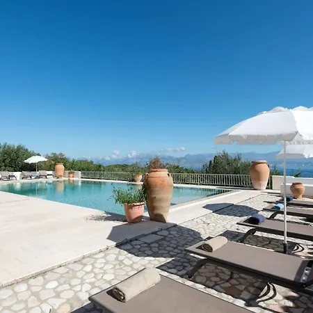Sleeps 12 Pool Air Con Wifi * Kassiopi