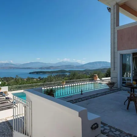 Villa Sleeps 12 Pool Air Con Wifi *