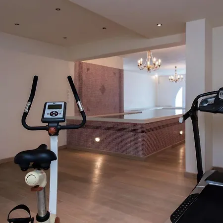 Sleeps 12 Pool Air Con Wifi Villa
