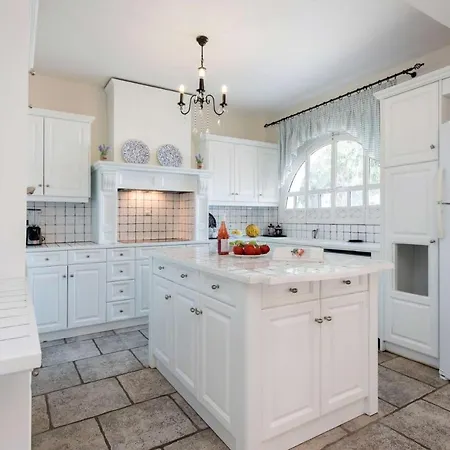 Sleeps 12 Pool Air Con Wifi Villa *