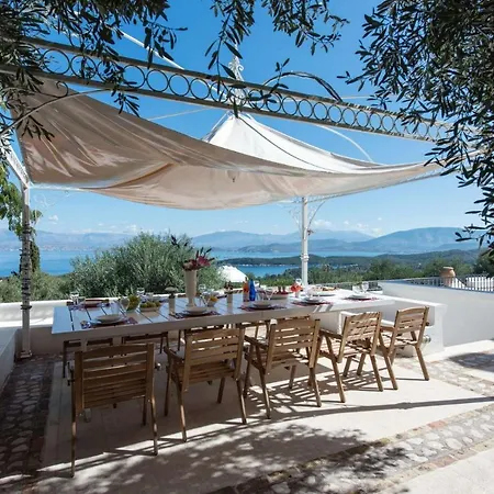 Sleeps 12 Pool Air Con Wifi Villa