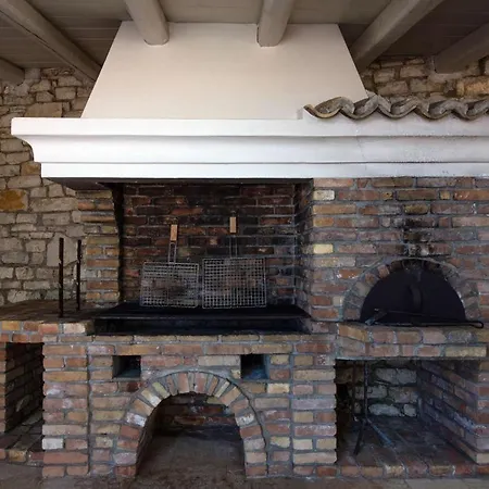 Sleeps 12 Pool Air Con Wifi *