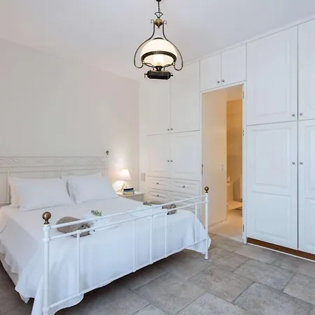 Sleeps 12 Pool Air Con Wifi *