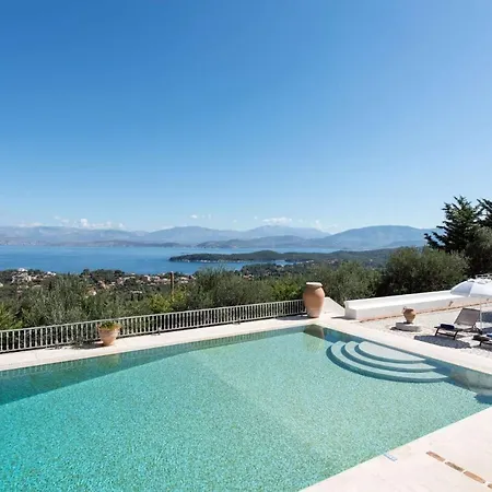Sleeps 12 Pool Air Con Wifi *